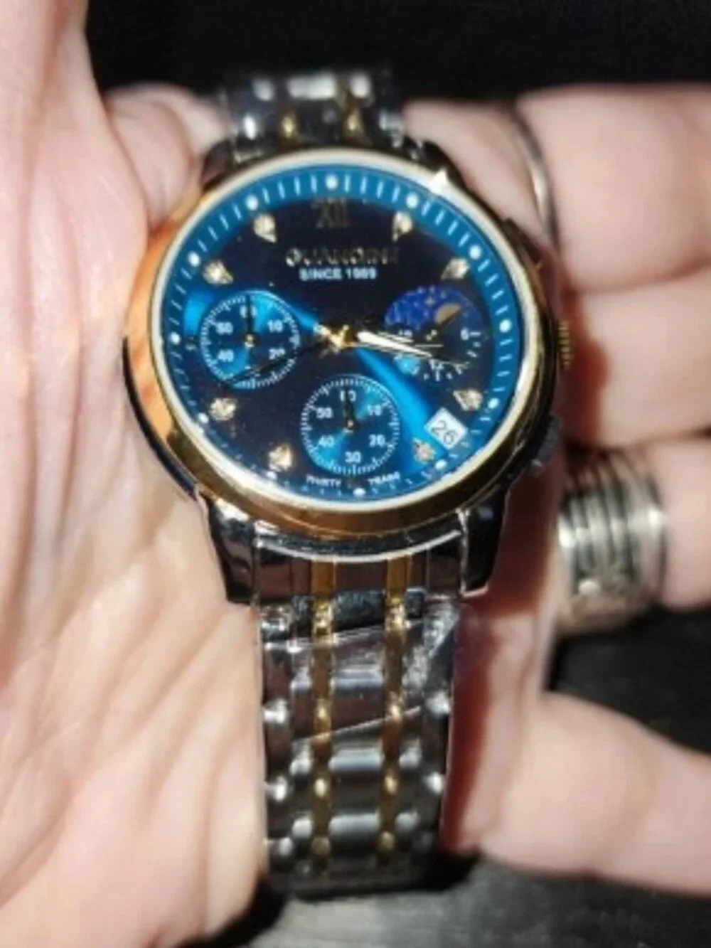 Guanqin Silver & Gold Wristwatch with Blue & Gold Face